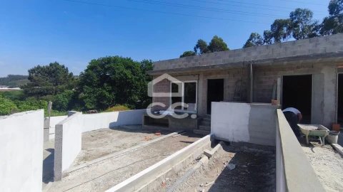 Apartamento T3 para Venda em Delães