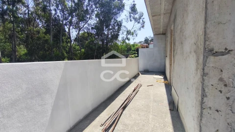 Apartamento T3 para Venda em Delães