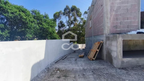 Apartamento T3 para Venda em Delães