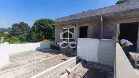 Apartamento T3 para Venda em Delães