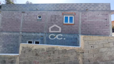 Apartamento T3 para Venda em Delães