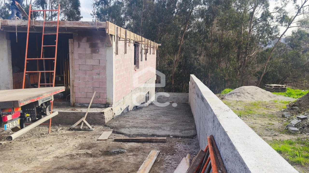 Apartamento T3 para Venda em Delães Foto 11