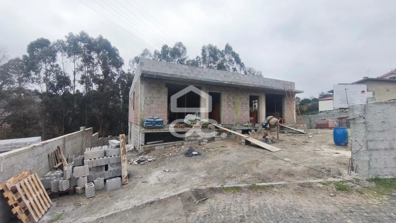 Apartamento T3 para Venda em Delães Foto 17