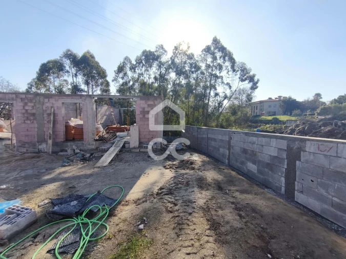 Apartamento T3 para Venda em Delães Foto 22