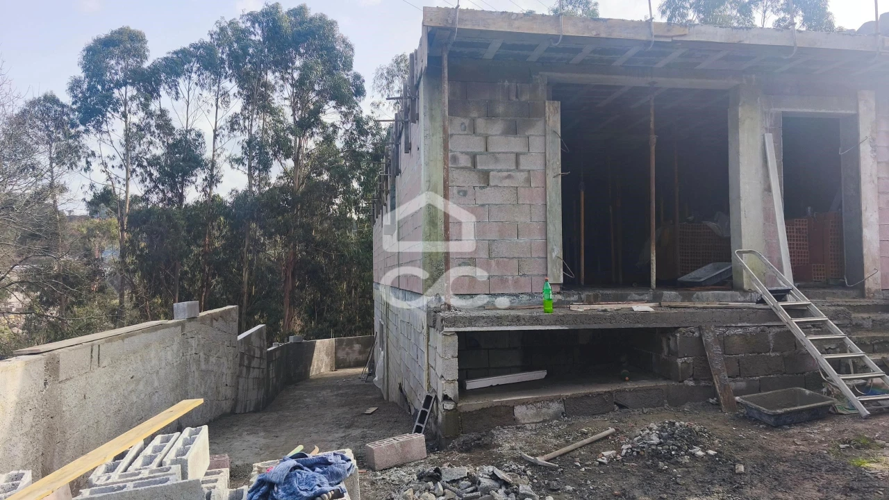 Apartamento T3 para Venda em Delães Foto 3