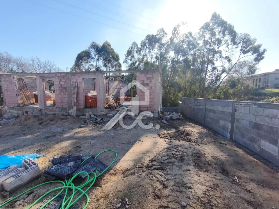 Apartamento T3 para Venda em Delães Foto 26