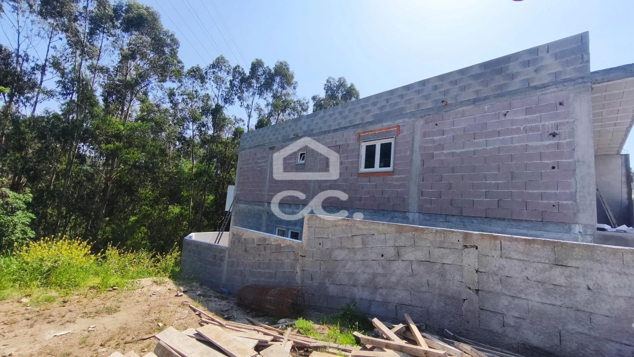 Apartamento T3 para Venda em Delães Foto 15