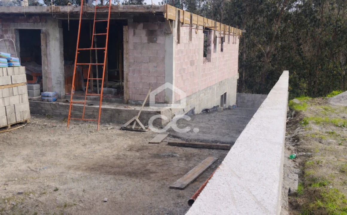 Moradia T3 para Venda em Delães Foto 16