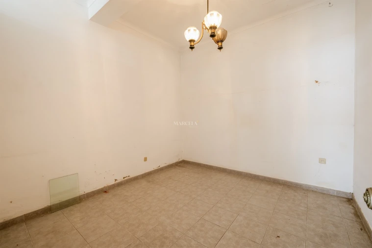 Moradia T2 para Venda em Lagos (São Sebastião e Santa Maria) Foto 17