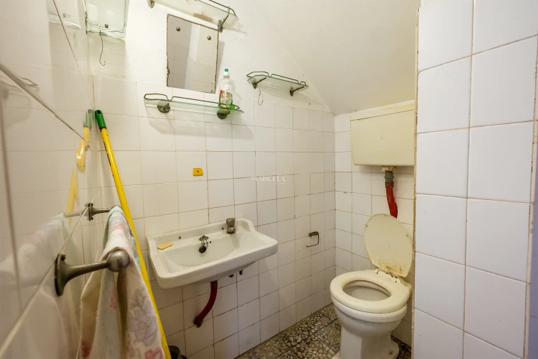 Moradia T2 para Venda em Lagos (São Sebastião e Santa Maria) Foto 18