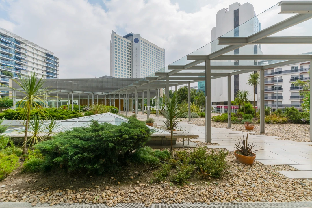 Apartamento T5 para Venda em Campolide Foto 2