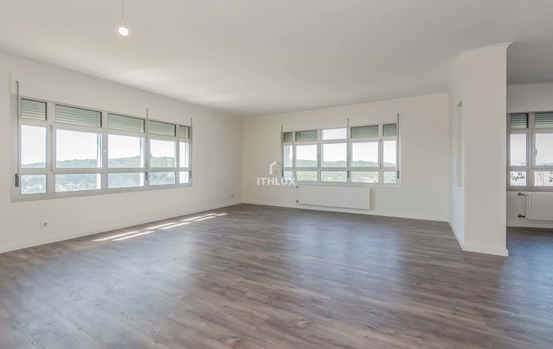 Apartamento T5 para Arrendamento em Campolide Foto 8