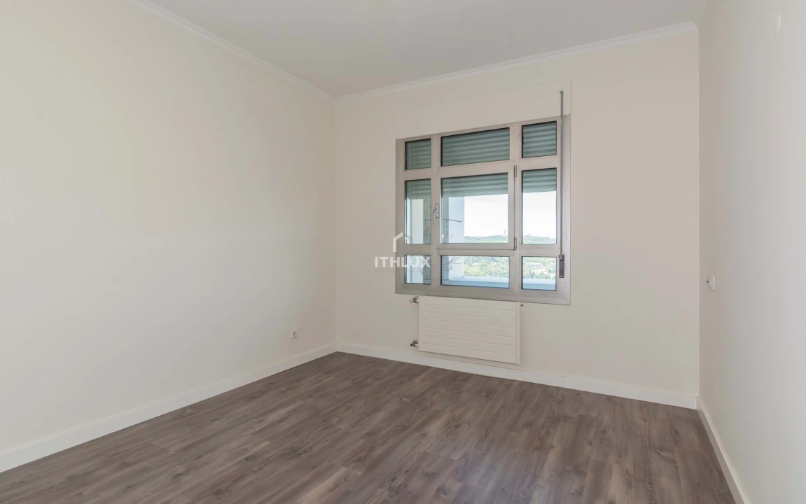Apartamento T5 para Arrendamento em Campolide Foto 31