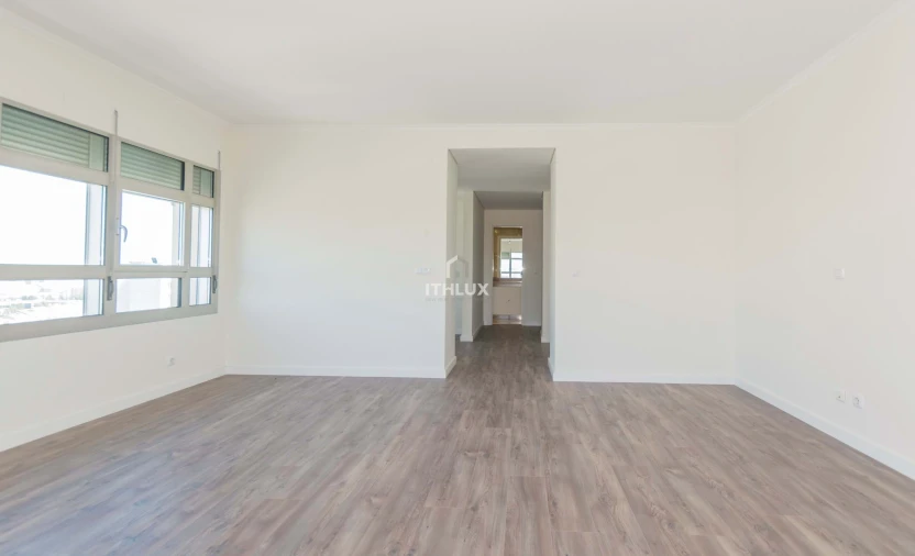 Apartamento T5 para Arrendamento em Campolide Foto 27