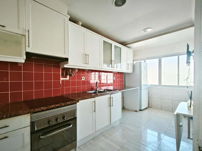 Apartamento T2 para Venda em Venteira Foto 3