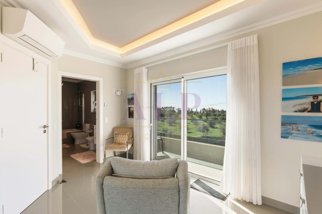 Moradia T4 para Venda em Lagos (São Sebastião e Santa Maria) Foto 31