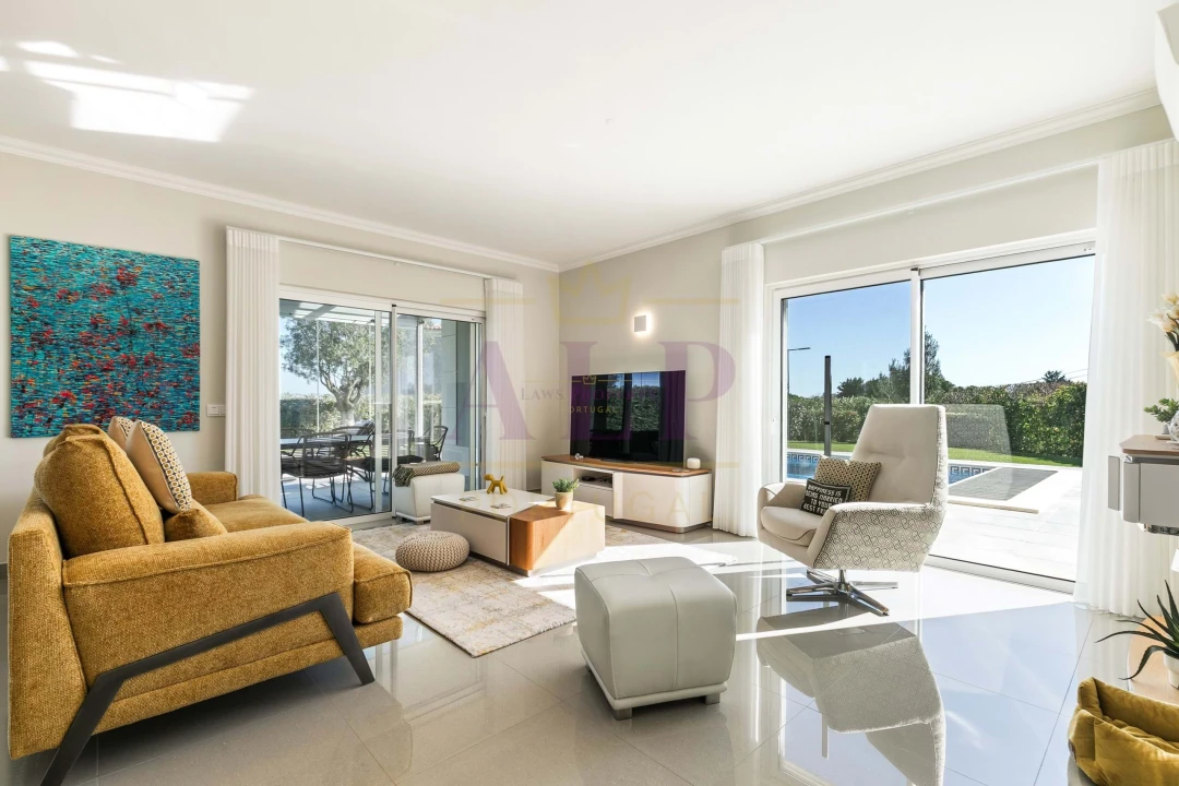 Moradia T4 para Venda em Lagos (São Sebastião e Santa Maria) Foto 14