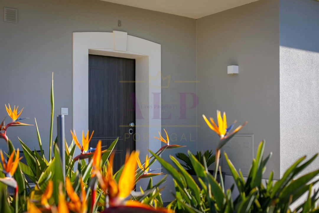Moradia T4 para Venda em Lagos (São Sebastião e Santa Maria) Foto 3