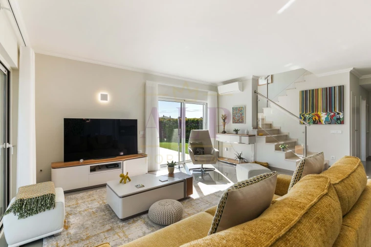 Moradia T4 para Venda em Lagos (São Sebastião e Santa Maria) Foto 13