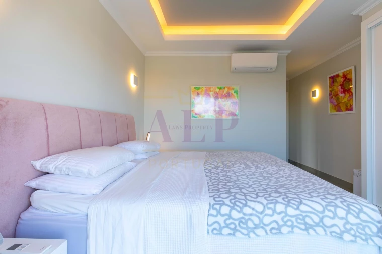 Moradia T4 para Venda em Lagos (São Sebastião e Santa Maria) Foto 24