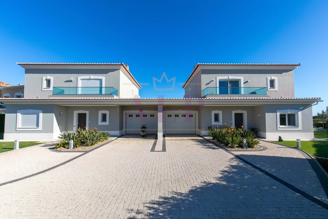 Moradia T4 para Venda em Lagos (São Sebastião e Santa Maria) Foto 45