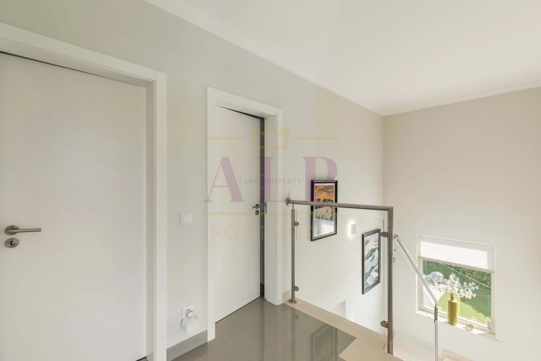 Moradia T4 para Venda em Lagos (São Sebastião e Santa Maria) Foto 22