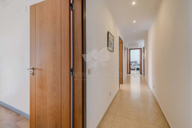 Apartamento T2 para Venda em Olhão Foto 8