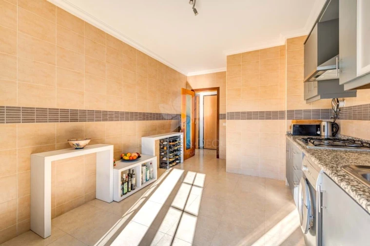 Apartamento T2 para Venda em Olhão Foto 12