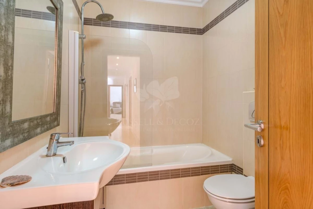 Apartamento T2 para Venda em Olhão Foto 22