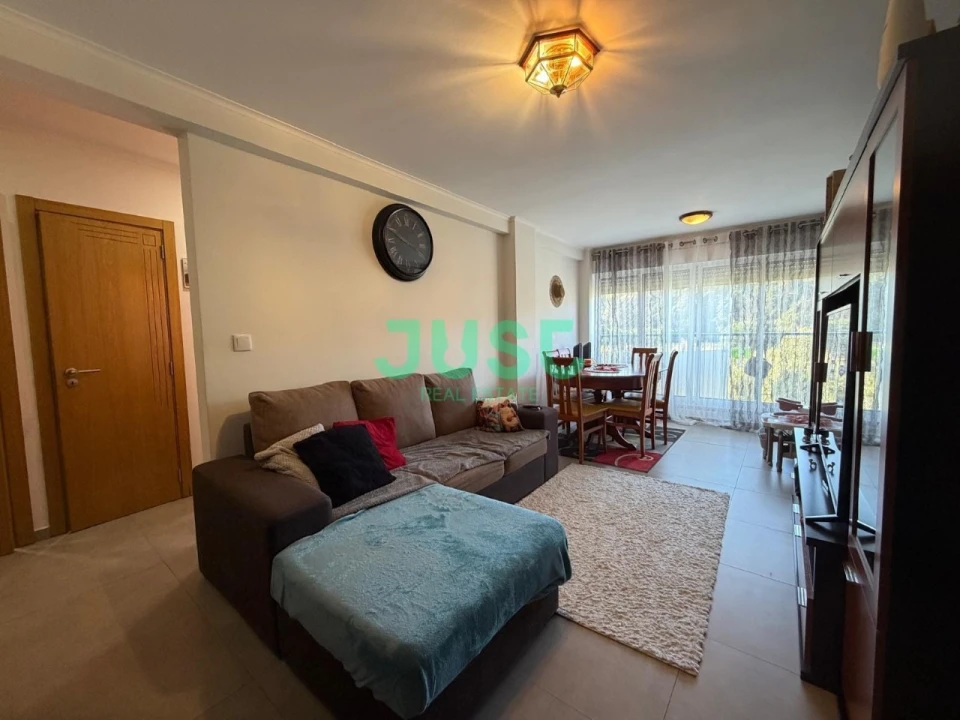 Apartamento T3 para Venda em São Domingos de Benfica Foto 1