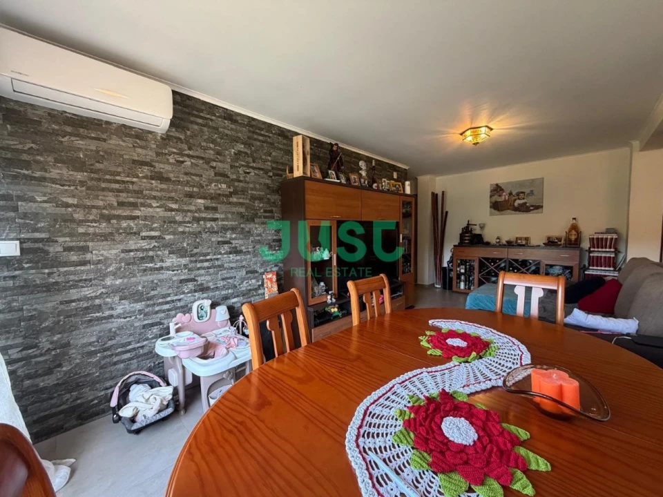 Apartamento T3 para Venda em São Domingos de Benfica Foto 4