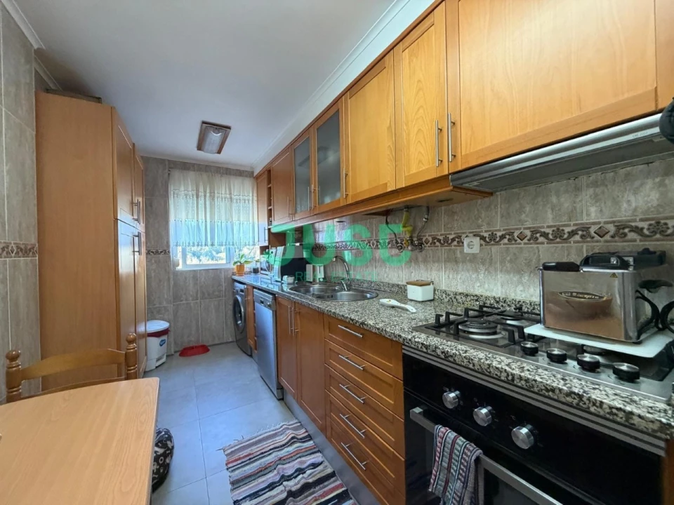 Apartamento T3 para Venda em São Domingos de Benfica Foto 5