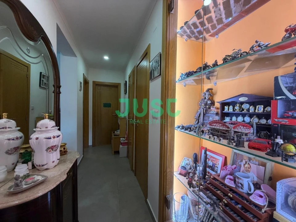 Apartamento T3 para Venda em São Domingos de Benfica Foto 11