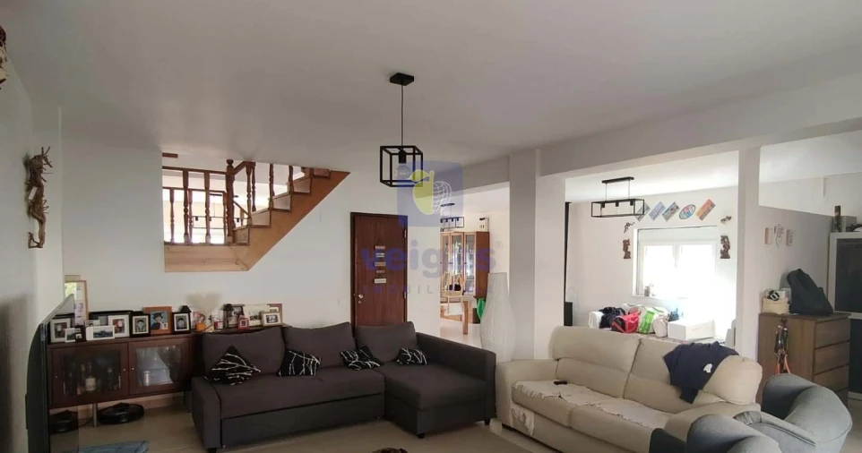 Moradia T6 para Venda em Ramada e Caneças Foto 6