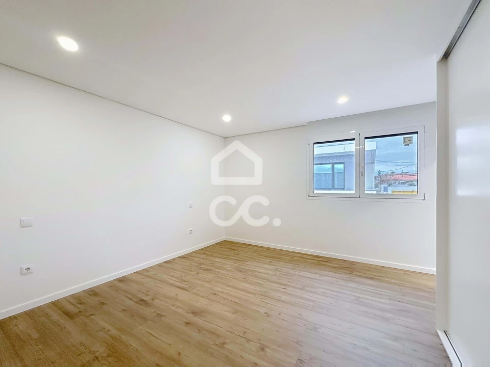 Moradia T3 para Venda em Vale de Anta Foto 7