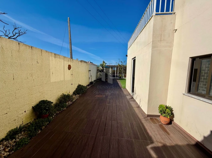 Moradia T4 para Venda em Vieira de Leiria Foto 12