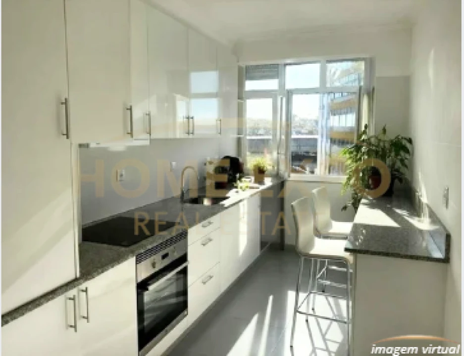 Apartamento T2 para Arrendamento em Corroios Foto 3