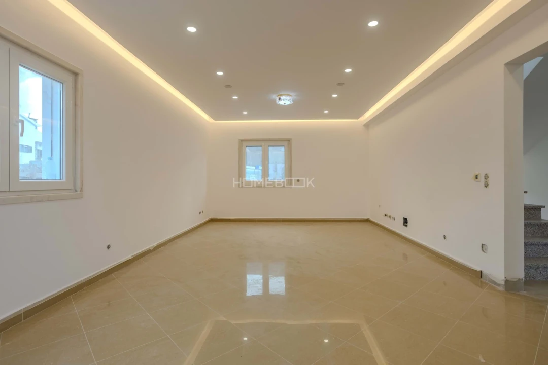 Moradia T4 para Venda em Charneca de Caparica e Sobreda Foto 5