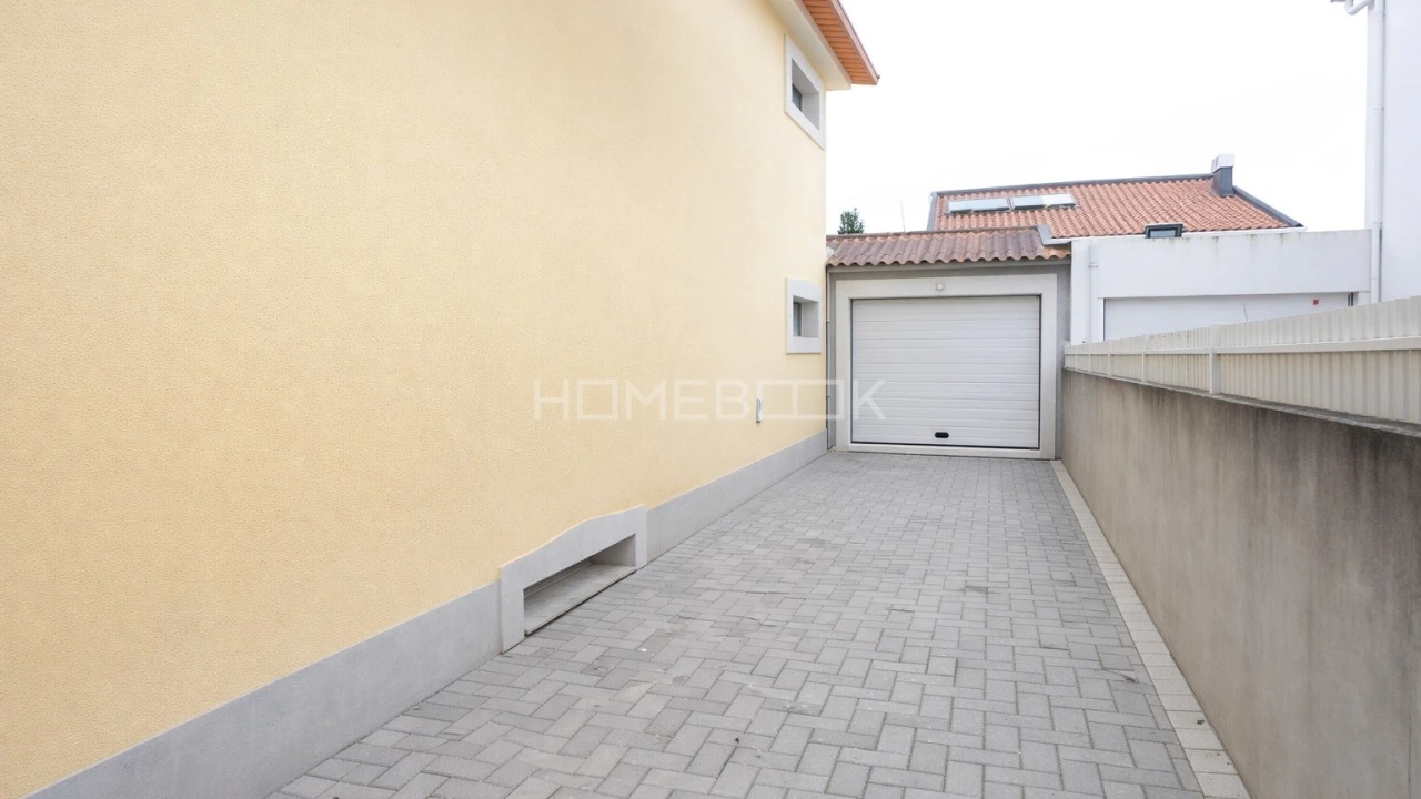 Moradia T4 para Venda em Charneca de Caparica e Sobreda Foto 39