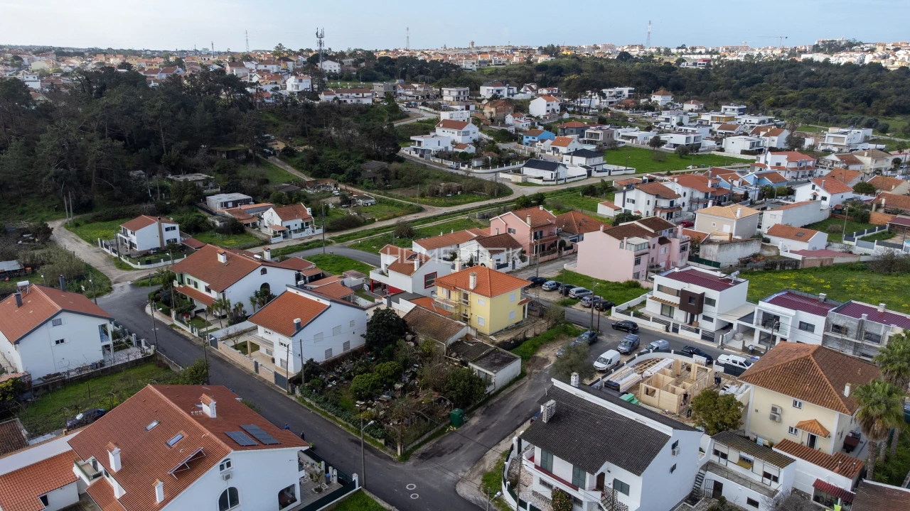 Moradia T4 para Venda em Charneca de Caparica e Sobreda Foto 3