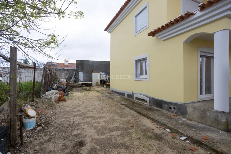 Moradia T4 para Venda em Charneca de Caparica e Sobreda Foto 35