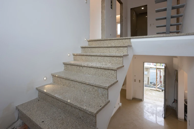 Moradia T4 para Venda em Charneca de Caparica e Sobreda Foto 13