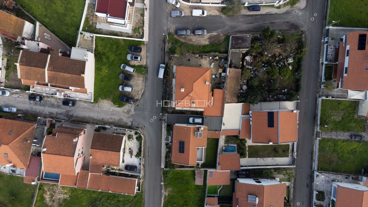 Moradia T4 para Venda em Charneca de Caparica e Sobreda Foto 4