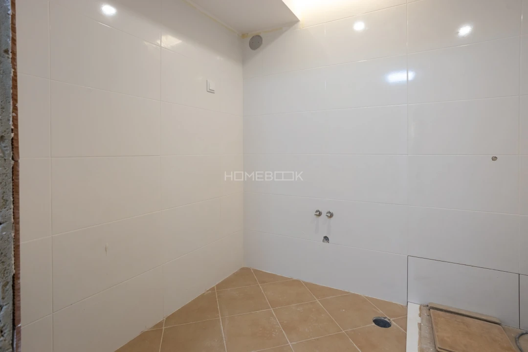 Moradia T4 para Venda em Charneca de Caparica e Sobreda Foto 32