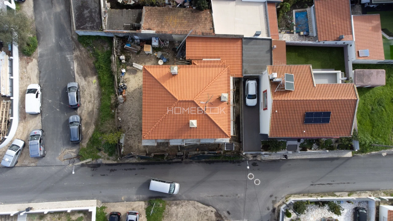 Moradia T4 para Venda em Charneca de Caparica e Sobreda Foto 2