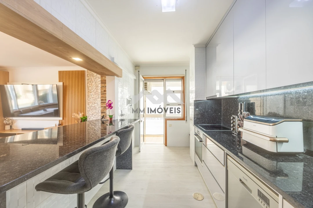 Apartamento T3 para Venda em Avintes Foto 12