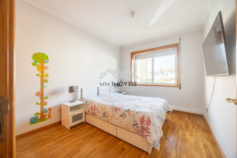 Apartamento T3 para Venda em Avintes Foto 16