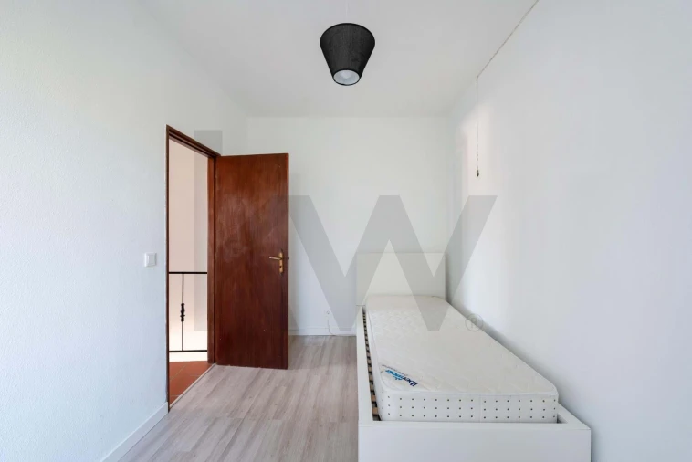 Moradia T2 para Venda em Budens Foto 14