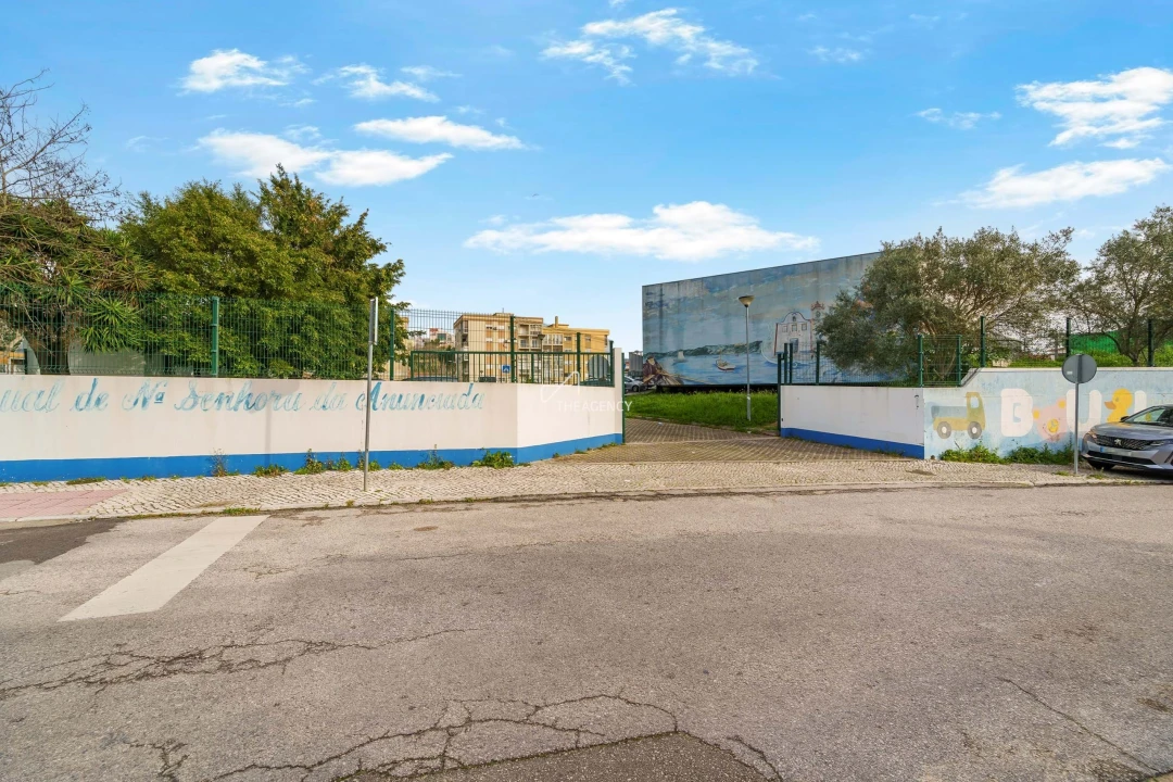 Moradia T4 para Venda em União das Freguesias de Setúbal Foto 22