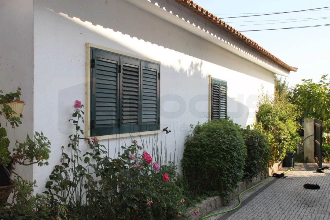 Moradia T5 para Venda em Salreu Foto 7